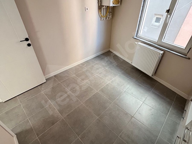 Sultangazi Yunus Emrede Satılık 2+1 Daire (110m²) - Görsel 14