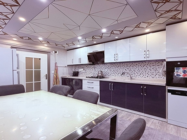 VİZYON GAYRİMENKULDEN SATILIK YÜKSEK KREDİLİ FULL YAPILI DAİRE - Görsel 6