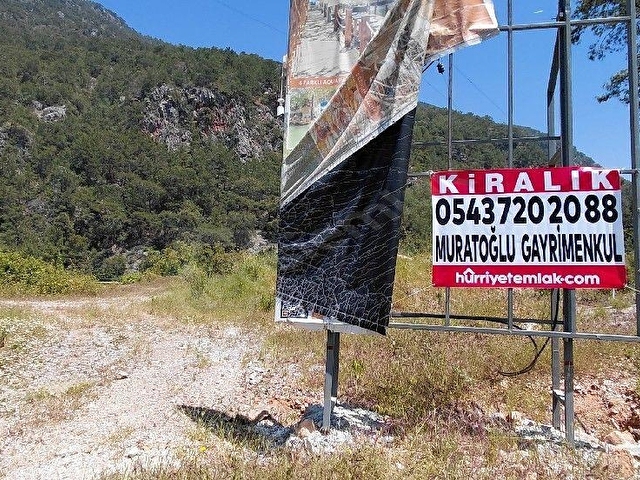 DIMCAYINDA  KIRALIK 2100M² PIKNIK ALANI  2 YOL ARASI CAYA SIFIR KONUMDA - Görsel 20