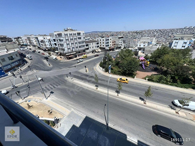 GEYLANİ PARKI KARŞI CEPHESİ AÇIK HAVADAR 2 YILLIK 2,5+1 SATILIK - Görsel 7