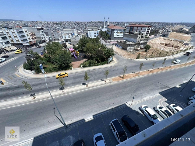 GEYLANİ PARKI KARŞI CEPHESİ AÇIK HAVADAR 2 YILLIK 2,5+1 SATILIK - Görsel 6