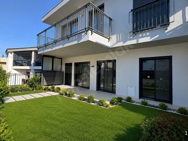 Çeşme Dalyanda Satılık Müstakil Bahçeli YerdenIsıtmalı 2+1 Daire