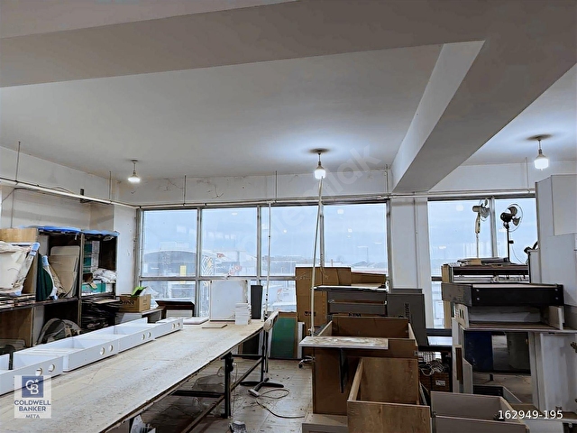 HADIMKÖY YOLU 33M CEPHELİ SHOWROOM+DEPO TİCARİ BİNA 4250M2 - Görsel 27
