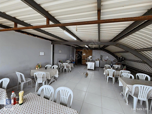 HADIMKÖY YOLU 33M CEPHELİ SHOWROOM+DEPO TİCARİ BİNA 4250M2 - Görsel 2