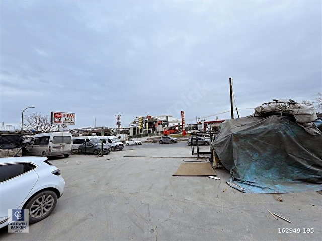 HADIMKÖY YOLU 33M CEPHELİ SHOWROOM+DEPO TİCARİ BİNA 4250M2 - Görsel 8