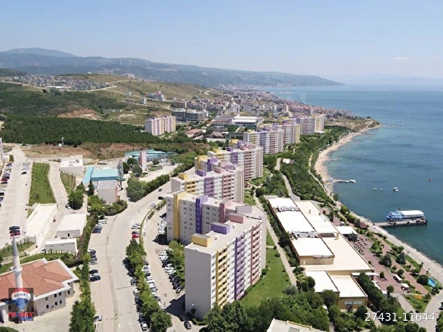 Armutlu Karşıyaka Satılık