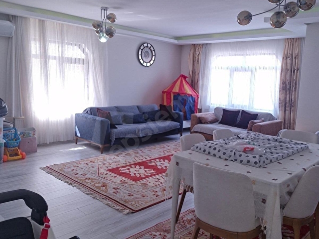 AŞAGI ÖVEÇLERDE KİRALIK DAİRE EŞYALI 3+1 2.KAT GÜNEY BATI LÜKS - Görsel 8