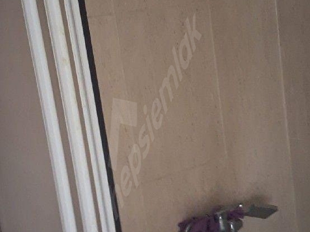 berk emlak beyoğlu emincamine yakın 1 artı 1 teraslı daire - Görsel 5