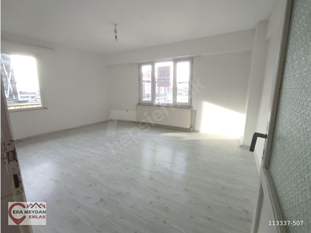 ÇELİKTEPE’DE METROYA 5-6 DAKİKA 3+1 SATILIK DAİRE - Görsel 2