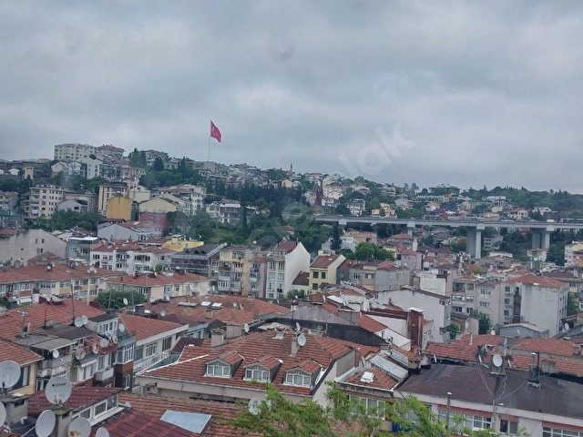 ORTAKÖY MERKEZDE,SAHİLE YAKIN,4.KAT,GENİŞ 2+1,90M2,KOMPLE YENİLENMİŞ,ŞIK BAKIMLI,DENİZ MANZARALI - Görsel 8