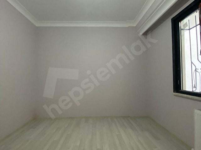 TÜRKİYE EMLAK DAVUTPAŞA MAH 2+1 KREDİLİ BAHÇE KAT 90m2 KOD2703 - Görsel 5