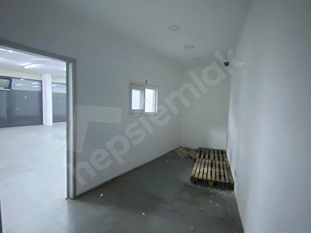 CORNER EMLAKTAN ÇELEBİ CADDESİNDE KİRALIK 400m2 DÜKKAN - Görsel 2