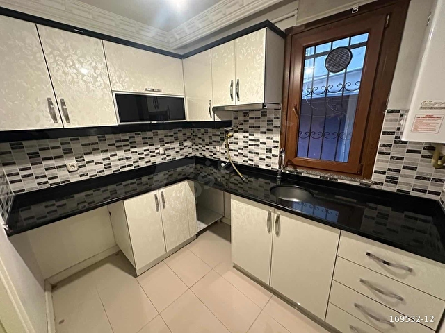 KÜÇÜKÇEKMECE YENİMAHALLEDE SATILIK 10 YILLIK ÖN CEPHE 2+1 DAİRE - Görsel 8