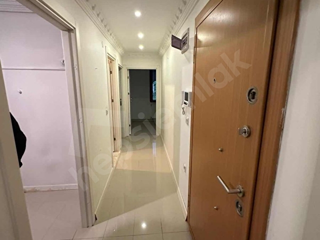 KÜÇÜKÇEKMECE YENİMAHALLEDE SATILIK 10 YILLIK ÖN CEPHE 2+1 DAİRE - Görsel 22
