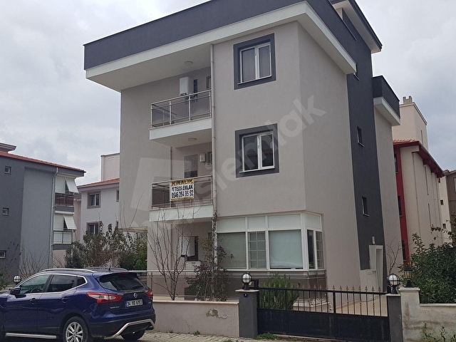 SIĞACIK MERKEZDE ZEMİN ÜSTÜ ARA KAT KİRALIK 65m2 1+1 - Görsel 2