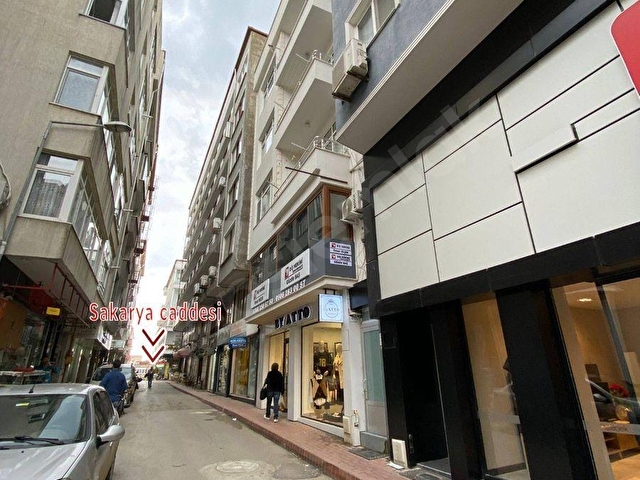 Ozan Emlak tan Sakarya Cad. Komşu 150m² Devren Kiralık Mağaza - Görsel 3