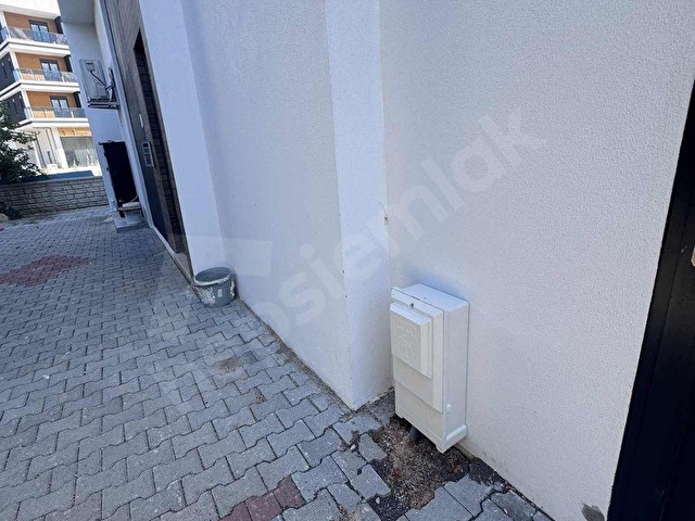 Döşemealtı Merkezde Sıfır, İskanlı, 3 Cepheli Cadde Üzeri Daire - Görsel 2