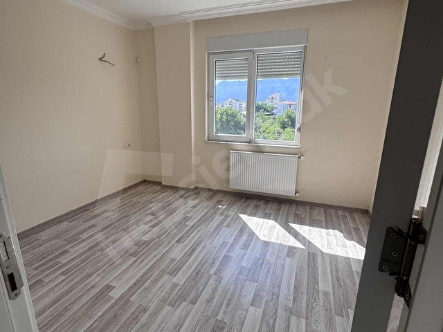 Döşemealtı Merkezde Sıfır, İskanlı, 3 Cepheli Cadde Üzeri Daire - Görsel 13