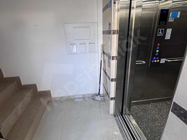 Döşemealtı Merkezde Sıfır, İskanlı, 3 Cepheli Cadde Üzeri Daire - Görsel 3