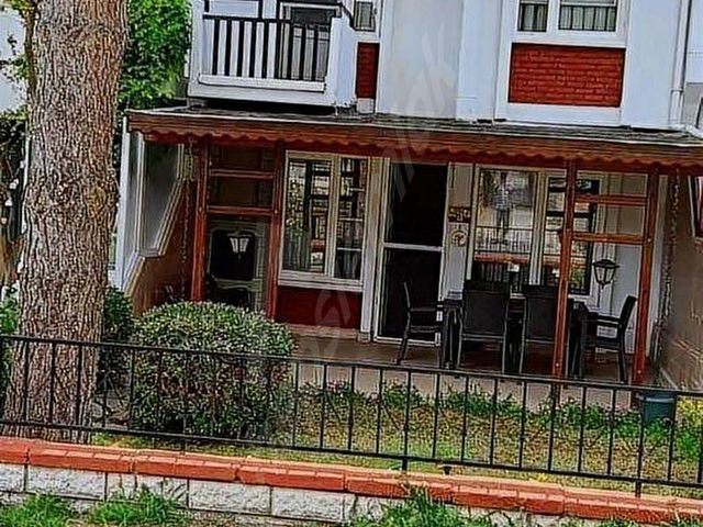 Uyumkent Sitesi deta emlaktan A B C D tipi