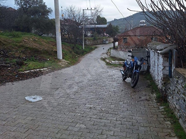 BAYINDIR SÖĞÜTÖREN KÖYÜNDE 280m2 ARSADA 2 KATLI TAŞ KÖY EVİMİZ SATILIKTIR - Görsel 6