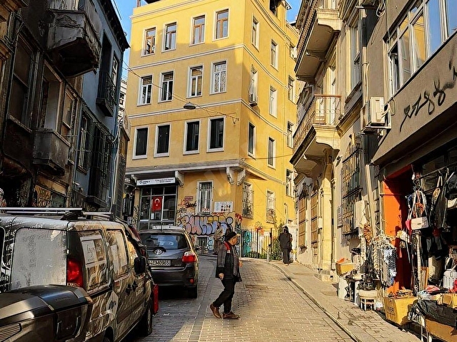 BOSTANBAŞINDA CADDE ÜZERİ ARAKAT BALKONLU AYDINLIK 2+1 - Görsel 23