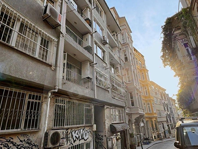 BOSTANBAŞINDA CADDE ÜZERİ ARAKAT BALKONLU AYDINLIK 2+1 - Görsel 22