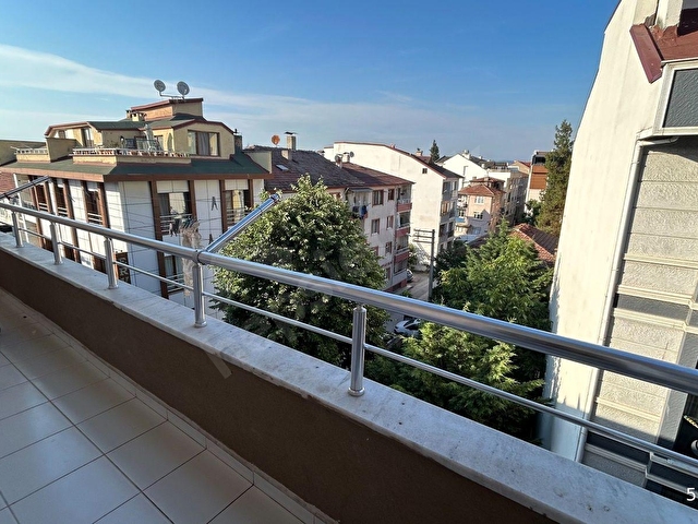 KARAMÜRSEL PARK CADDESİ SATILIK 2+1 GENİŞ DAİRE - Görsel 8