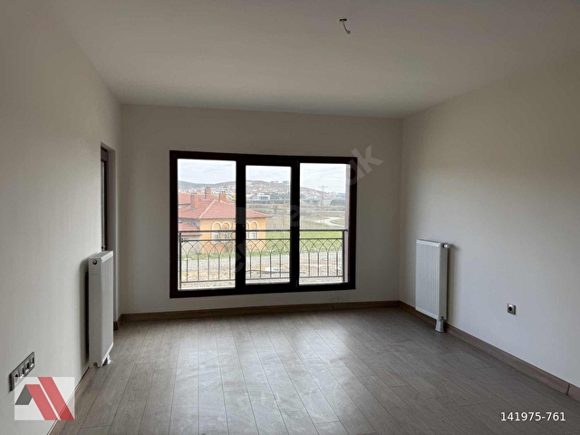 SÜMBÜLLERDEN ÖMERBEY TOKİDE ŞEHİR MANZARALI ARAKAT 2+1 DAİRE - Görsel 5