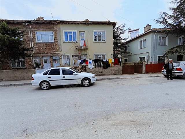 BİRİMDEN SATILIK İKİ KATLI BAHÇELİ MÜSTAKİL İSTASYON MAH