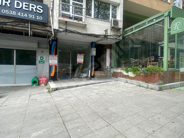 VİS EMLAKTAN   BEŞİKTAŞ BARBAROS BULVARINDA 3BÖLÜMLÜ 180 M2 HER İŞE UYGUN KUPON DÜKKAN