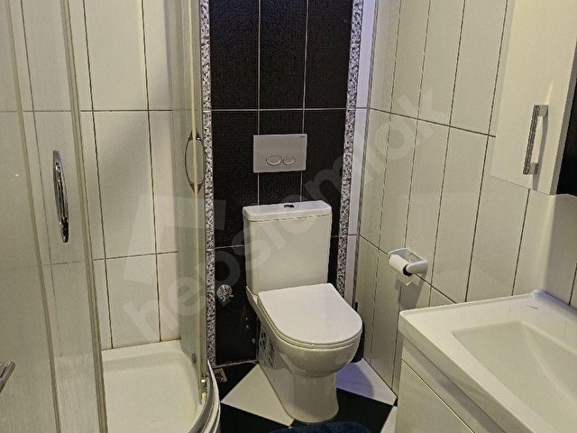 EDİRNE MERKEZ GÖLET MEVKİİ GENİŞ, MOBİLYALI BEYAZ EŞYALI KİRALIK 1+1 DAİRE. - Görsel 7