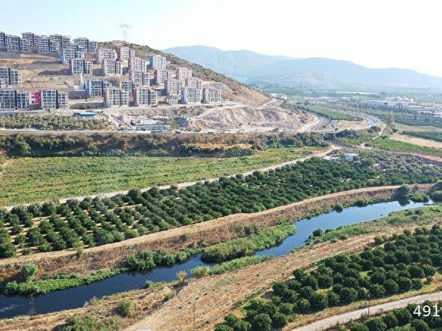 Selçuk Toki Karşısı Satılık Arazi
