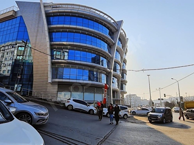 D100E 300 METRE MESAFEDE 380M2 SATILIK PLAZA OFİSİ