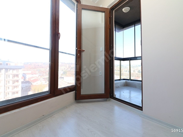 ÇEKMEKÖY ÇATALMEŞE DE KIŞ BAHÇELİ SATILIK 3+2 ÜST DUBLEKS DAİRE - Görsel 5