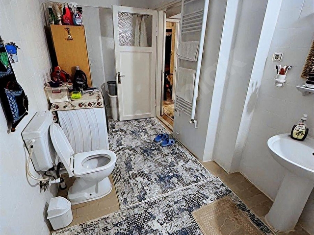 BORNOVA HÜKÜMET KONAĞI YAKINI GENİŞ FERAH ASANSÖRLÜ 3+1 DAİRE - Görsel 12