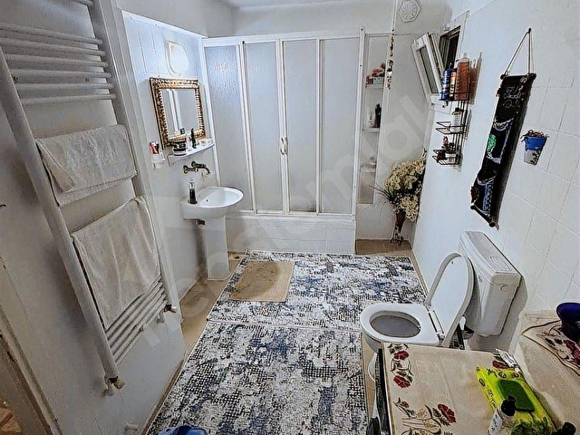 BORNOVA HÜKÜMET KONAĞI YAKINI GENİŞ FERAH ASANSÖRLÜ 3+1 DAİRE - Görsel 13