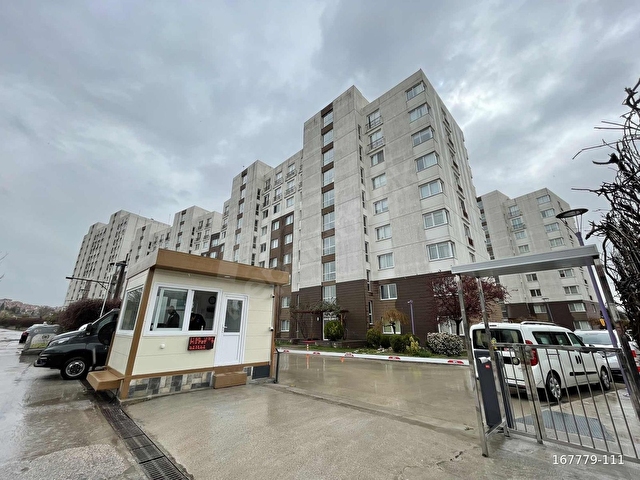 VELÜX AVMYE YÜRÜME MESAFESİNDE SİTEDE SATILIK 3+1 DAİRE