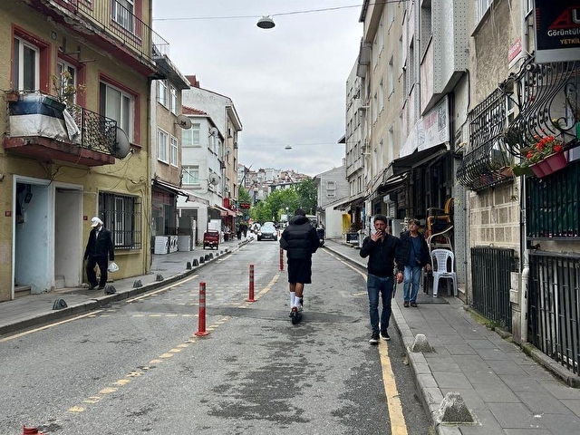 Üsküdar Merkezde Tabela Değeri Yüksek 70 m² Yatırımlık İşyeri - Görsel 15
