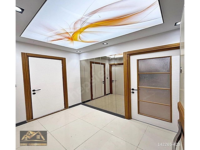 GÜZELYURT METROBÜSÜN DİBİNDE TEMİZ FERAH SORUNSUZ SATILIK DAİRE - Görsel 6