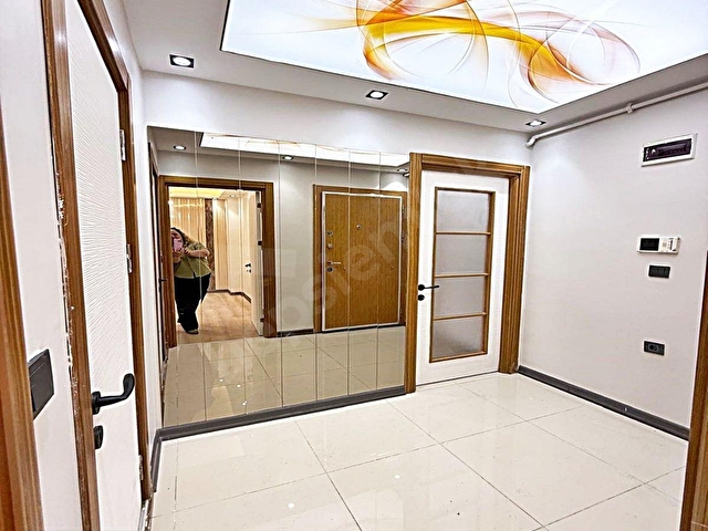 GÜZELYURT METROBÜSÜN DİBİNDE TEMİZ FERAH SORUNSUZ SATILIK DAİRE - Görsel 8
