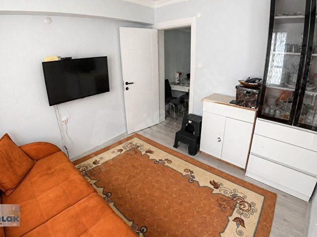 Ayvalık Merkezde 2+1 ve 3+1 Kullanımlı 3 Katlı Bina - Görsel 19