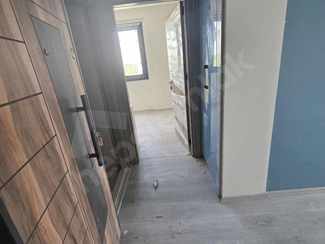 PARLADAN DENİZE YÜRÜME MESAFESİNDE HAVUZLU 1+1 SATILIK DAİRE - Görsel 6