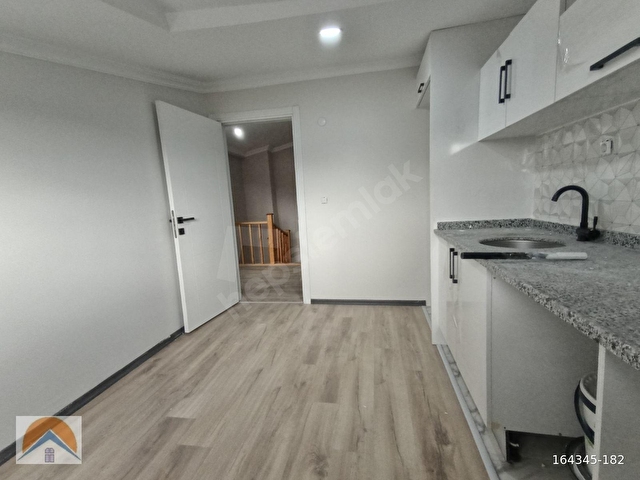 ÇEKMEKÖY EKŞİOĞLU MAH. 5+1 ÇATI DUBLEKS 180 m2 - Görsel 30