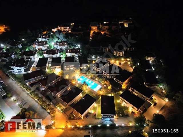 Havuzlu Modern Sitede Kiralık 5+1 Sıfır Villa -For Rent | FEMA - Görsel 3