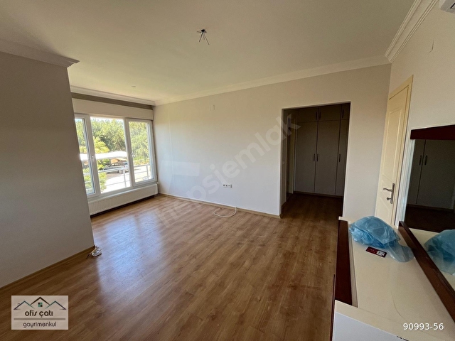 Urla Zeren Konutlarında Site içi 7/24 Güvenlikli Kiralık Villa - Görsel 26