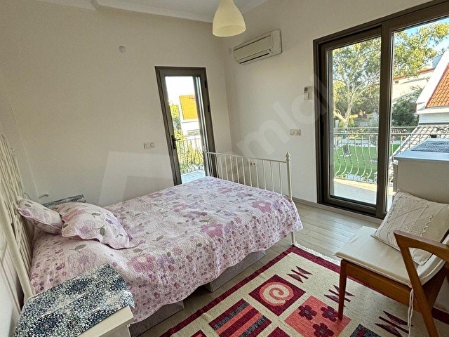 ILICA NIN EN GÖZDE YERİNDE GENİŞ BAHÇELİ MÜSTAKİL VİLLA - Görsel 28