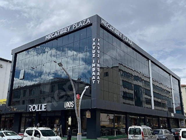 YAVUZ EMLAKTAN KİRACISI İÇİNDE SATILIK OFİS (NECATİBEY PLAZA)