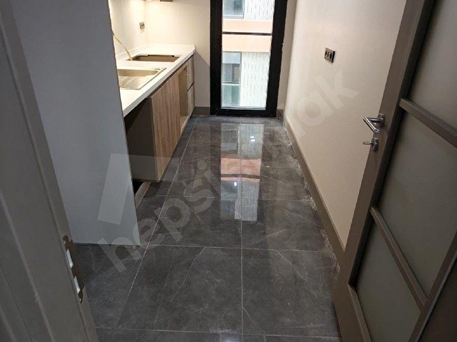 ÜSKÜDARDA K OTOPARLI LÜKS SİTEDE 3+1 SIFIR ARA KAT DAİRE - Görsel 6