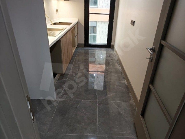 ÜSKÜDARDA K OTOPARLI LÜKS SİTEDE 3+1 SIFIR ARA KAT DAİRE - Görsel 7